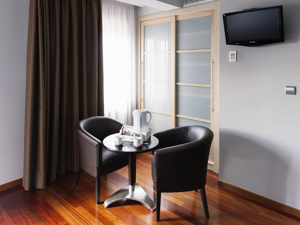 Hotel Valencia Ferrol Ngoại thất bức ảnh