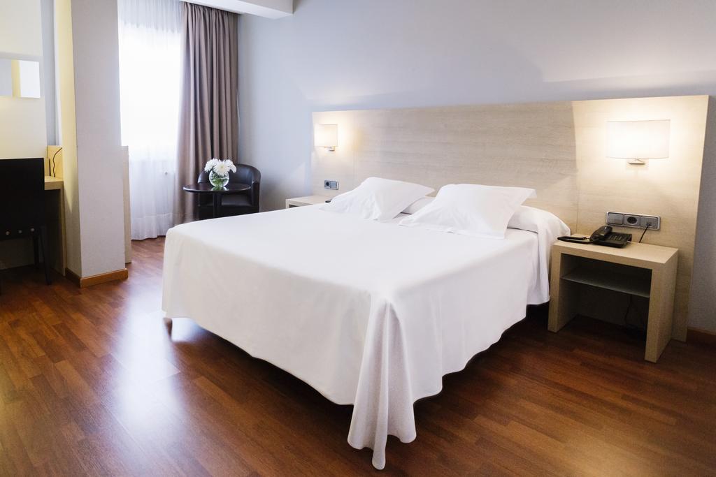 Hotel Valencia Ferrol Ngoại thất bức ảnh
